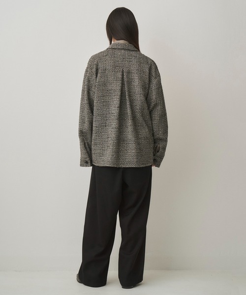 Juha(ユハ)の「FANCY TWEED SHIRT JACKET(ブルゾン・メンズ・ブラック/グレー・3/4)」の12枚目の写真