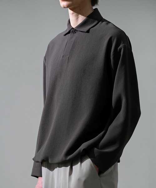 CITY TOKYO（シティトウキョウ）の「Multi-flex スキッパー長袖ポロシャツ（ポロシャツ・メンズ・ブラック/ダークブラウン・1/2）」の2枚目の写真