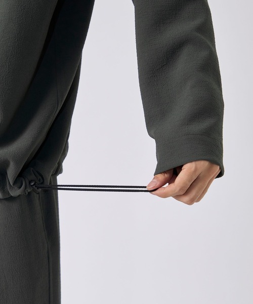 CITY TOKYO（シティトウキョウ）の「Multi-flex スキッパー長袖ポロシャツ（ポロシャツ・メンズ・ブラック/ダークブラウン・1/2）」の16枚目の写真