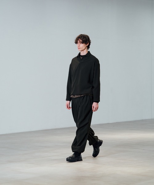 CITY TOKYO（シティトウキョウ）の「Multi-flex スキッパー長袖ポロシャツ（ポロシャツ・メンズ・ブラック/ダークブラウン・1/2）」の3枚目の写真