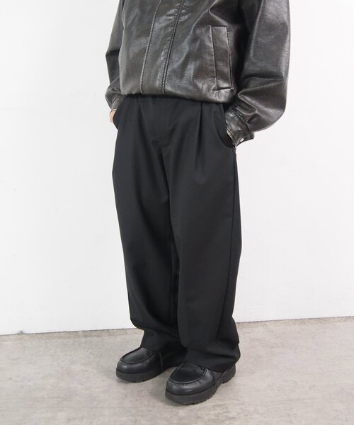 WHO'S WHO gallery(フーズフーギャラリー)の「【セットアップ対応】BLESSYOU TRタックワイドパンツ(スラックス・メンズ・ブラック/グレー/ベージュ・FREE)」の16枚目の写真