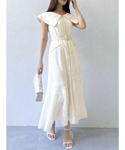 dazzlin(ダズリン)の「バリエーションビッグカラーワンピース(ワンピース・レディース・オフホワイト/ブルー/ブラック・SMALL/MEDIUM)」の6枚目の写真