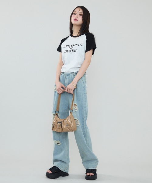 SEN TOKYO(セントーキョー)の「シルエット調整可能。ラグランスリーブ×ショート丈 ロゴプリントTシャツ(Tシャツ/カットソー・レディース・ネイビー/レッド/ブラック・FREE)」の11枚目の写真