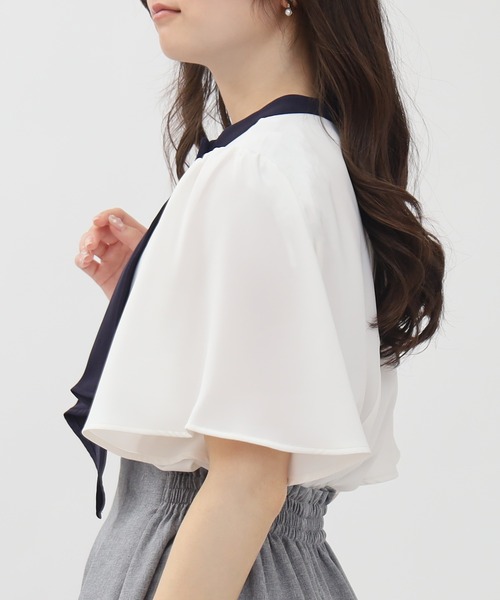 TRUDEA(トルディア)の「【UVカット,防汚加工,ウォッシャブル,防シワ】マルチファンクションアシメボウタイ半袖ブラウス(シャツ/ブラウス・レディース・グレイッシュベージュ/ピンクベージュ/ライトグレー/ホワイト/ホワイト×ネイビー・SMALL/MEDIUM/LARGE)」の11枚目の写真