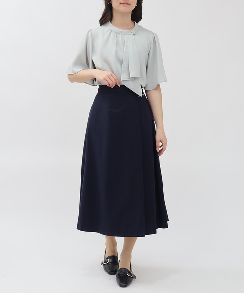 TRUDEA(トルディア)の「【UVカット,防汚加工,ウォッシャブル,防シワ】マルチファンクションアシメボウタイ半袖ブラウス(シャツ/ブラウス・レディース・グレイッシュベージュ/ピンクベージュ/ライトグレー/ホワイト/ホワイト×ネイビー・SMALL/MEDIUM/LARGE)」の19枚目の写真