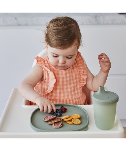 b.box（ビーボックス）の「b.box/ Silicone Plate+Lid シリコンプレート＋リッド（蓋・吸盤付き食器）（マグ/哺乳瓶/お食事グッズ・キッズ・ベージュ/グレイッシュブルー/セージグリーン/ベビーピンク・ONESIZE）」の16枚目の写真