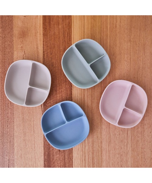 b.box（ビーボックス）の「b.box/ Silicone Plate+Lid シリコンプレート＋リッド（蓋・吸盤付き食器）（マグ/哺乳瓶/お食事グッズ・キッズ・ベージュ/グレイッシュブルー/セージグリーン/ベビーピンク・ONESIZE）」の5枚目の写真