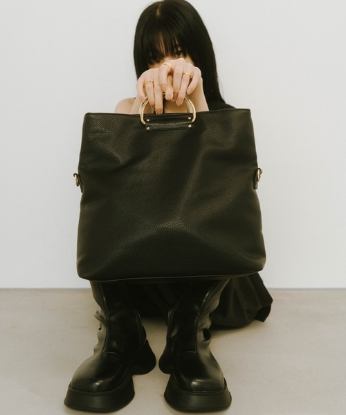 Knuth Marf（クヌースマーフ）の「3way metal shoulder bag（ショルダーバッグ・レディース・グリーン/バーガンディー/ブラック・ONE SIZE）」の9枚目の写真