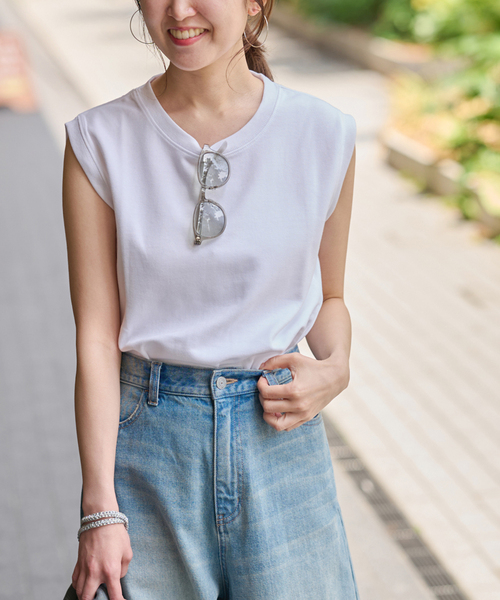 JOURNAL STANDARD relume(ジャーナルスタンダード レリューム)の「TCダンボールノースリーブ(Tシャツ/カットソー・レディース・ホワイト/ライトグレー/ブラック/バーガンディー・FREE)」の1枚目の写真