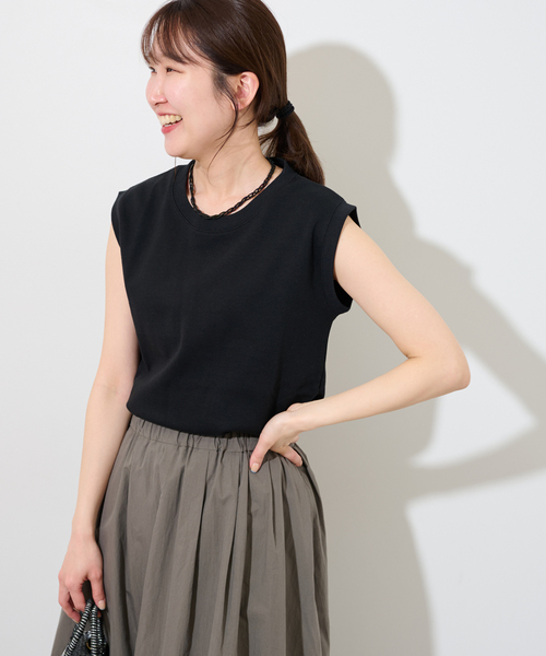 JOURNAL STANDARD relume(ジャーナルスタンダード レリューム)の「TCダンボールノースリーブ(Tシャツ/カットソー・レディース・ホワイト/ライトグレー/ブラック/バーガンディー・FREE)」の2枚目の写真