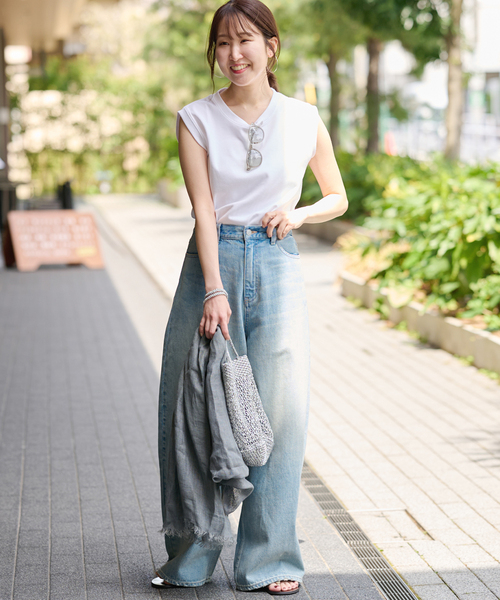 JOURNAL STANDARD relume(ジャーナルスタンダード レリューム)の「TCダンボールノースリーブ(Tシャツ/カットソー・レディース・ホワイト/ライトグレー/ブラック/バーガンディー・FREE)」の17枚目の写真