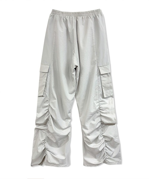 ANDGEEBEE(アンジービー)の「ギャザーリボンカーゴパンツ(カーゴパンツ・レディース・グレイッシュベージュ/ブラック・FREE)」の6枚目の写真