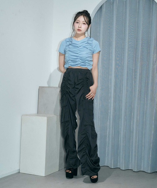 ANDGEEBEE(アンジービー)の「ギャザーリボンカーゴパンツ(カーゴパンツ・レディース・グレイッシュベージュ/ブラック・FREE)」の7枚目の写真