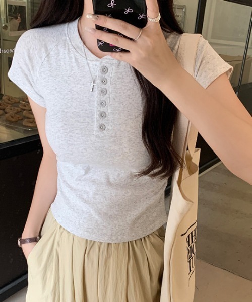 Teem Store(チームストア)の「ヘンリーネック ラグランコンパクトTシャツ(Tシャツ/カットソー・レディース・グレー/ホワイト/ブラック・S/M)」の15枚目の写真