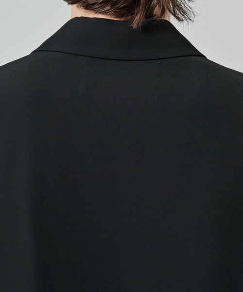 CULLNI（クルニ）の「別注 SHORT SLEEVE TAILORED JACKET（テーラードジャケット・メンズ・ブラック/ダークグレー・1/2）」の15枚目の写真