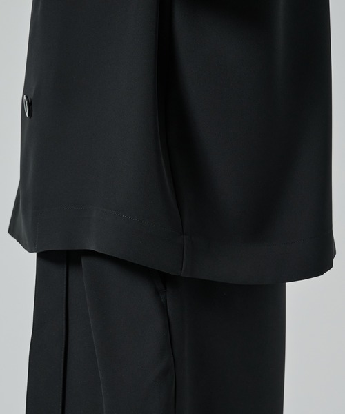 CULLNI（クルニ）の「別注 SHORT SLEEVE TAILORED JACKET（テーラードジャケット・メンズ・ブラック/ダークグレー・1/2）」の13枚目の写真