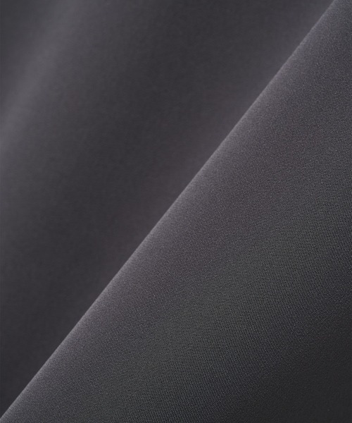 CULLNI（クルニ）の「別注 SHORT SLEEVE TAILORED JACKET（テーラードジャケット・メンズ・ブラック/ダークグレー・1/2）」の3枚目の写真