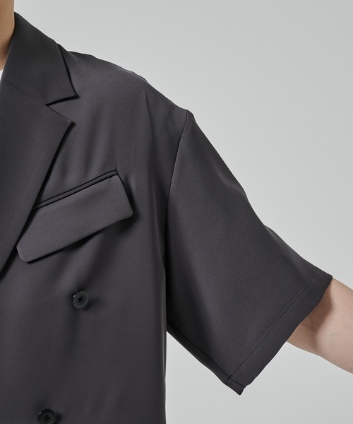 CULLNI（クルニ）の「別注 SHORT SLEEVE TAILORED JACKET（テーラードジャケット・メンズ・ブラック/ダークグレー・1/2）」の7枚目の写真