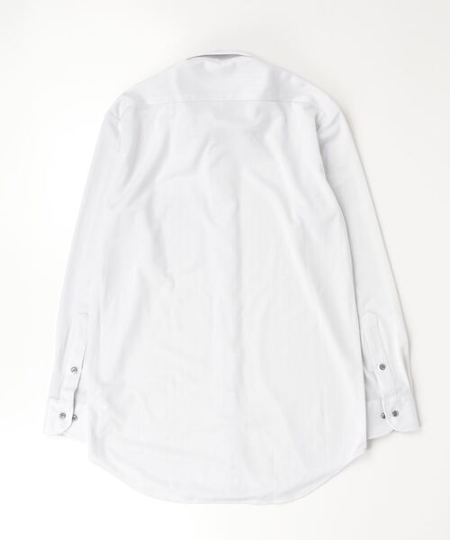 Perfect Suit FActory（パーフェクトスーツファクトリー）の「【接触冷感/完全ノーアイロン】長袖アイシャツ　ベンベルグ　ボタンダウン　グレー（ビジネスシャツ・メンズ・ライトグレー・首回り37cm-裄丈80cm/首回り39cm-裄丈80cm/首回り41cm-裄丈82cm/首回り45cm-裄丈86cm/首回り41cm-裄丈84cm）」の4枚目の写真