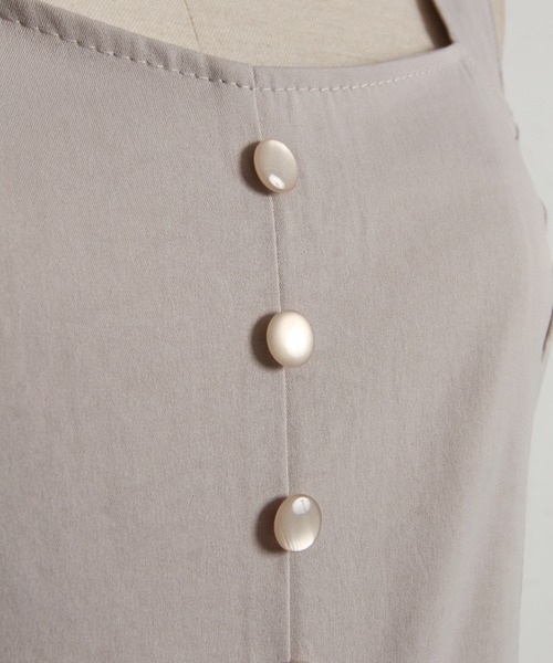 tocco closet(トッコ クローゼット)の「【ZOZO限定】ショルダーバックリボンバルーンジャンパースカート(ジャンパースカート・レディース・アイボリー/ブラック/グレイッシュベージュ・M)」の4枚目の写真