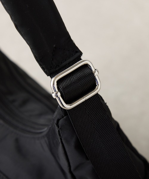 COLLAGE GALLARDAGALANTE（コラージュガリャルダガランテ）の「ダブルポケットビジューバッグ（ショルダーバッグ・レディース・ブラック/ベージュ・FREE）」の12枚目の写真