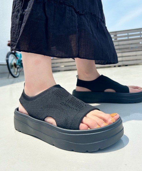 ORiental TRaffic(オリエンタルトラフィック)の「【Fit meサンダル】 サイド オープン ニット 厚底 サンダル /55207(サンダル・レディース・ブラック・S/M/L/LL)」の13枚目の写真