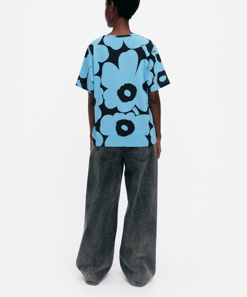 marimekko（マリメッコ）の「Tunnit Unikko / t-shirt（Tシャツ/カットソー・レディース・ブラック/ブルー・X-LARGE/LARGE/MEDIUM/SMALL/X-SMALL）」の8枚目の写真