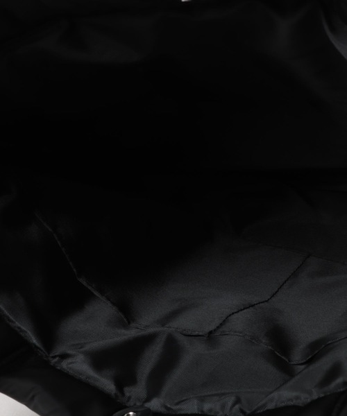 Right-on（ライトオン）の「【HONEYSUCKLE ROSE】パデッドトートバッグ（トートバッグ・レディース・ブラック/オフホワイト/ブルー・ONE SIZE）」の6枚目の写真