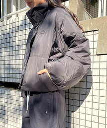 クロップド」に該当するレディースのダウンジャケット/コート 