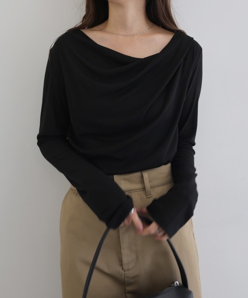 andme(アンドミー)の「ドレープネックオフショルダーシアートップス(Tシャツ/カットソー・レディース・アイボリー/ブラック/チャコールグレー・L/M)」の22枚目の写真