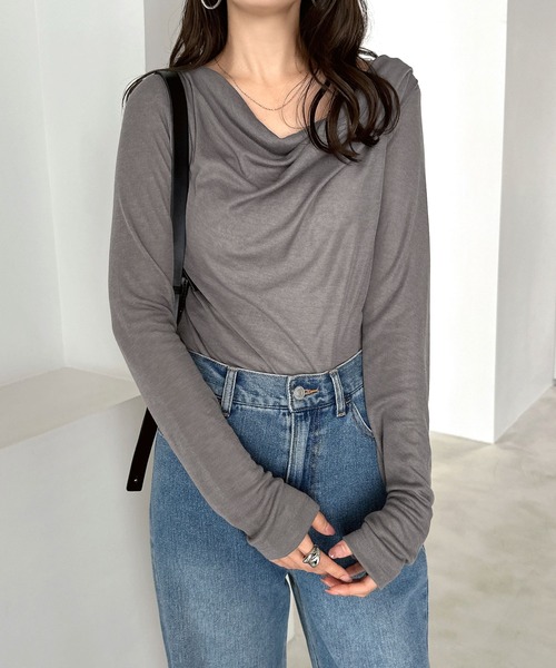 andme(アンドミー)の「ドレープネックオフショルダーシアートップス(Tシャツ/カットソー・レディース・アイボリー/ブラック/チャコールグレー・L/M)」の14枚目の写真