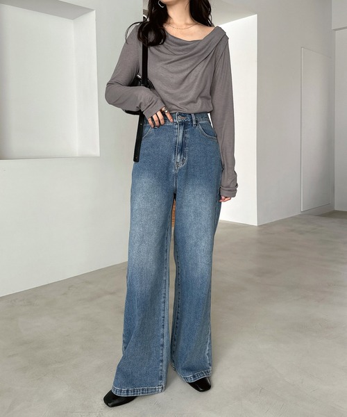 andme(アンドミー)の「ドレープネックオフショルダーシアートップス(Tシャツ/カットソー・レディース・アイボリー/ブラック/チャコールグレー・L/M)」の5枚目の写真