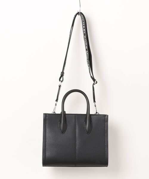 MICHAEL KORS(マイケルコース)の「MIRELLA SM SHOPPER TZ XBODY クロスボディ(ショルダーバッグ・レディース・ブラック・FREE)」の2枚目の写真