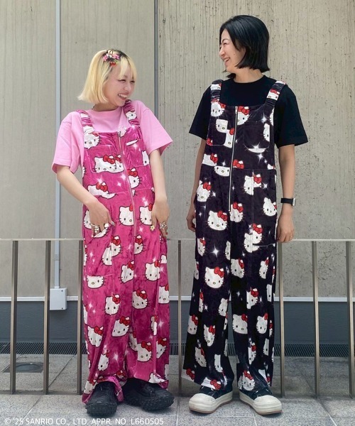 Candy Stripper(キャンディストリッパー)の「【HELLO KITTY】KILA KILA VELOUR サロペット(サロペット/オーバーオール・レディース・ピンク/ブラック・FREE)」の19枚目の写真