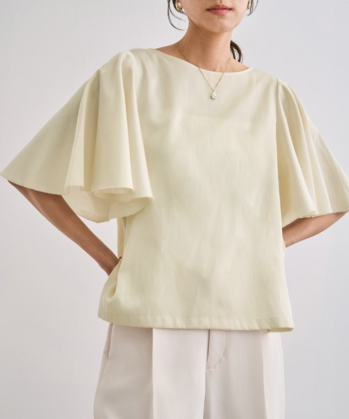 ROPE'（ロペ）の「【洗える】フレアスリーブオーバーブラウス【WEB・一部店舗限定】（シャツ/ブラウス・レディース・オフホワイト/ブラック/ワイン・FREE）」の2枚目の写真