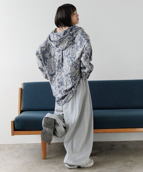 PBLIM(ページボーイリム)の「《UNISEX》オンブレフードシャツ(シャツ/ブラウス・レディース・オレンジ/ブルー/カーキ・FREE)」の21枚目の写真