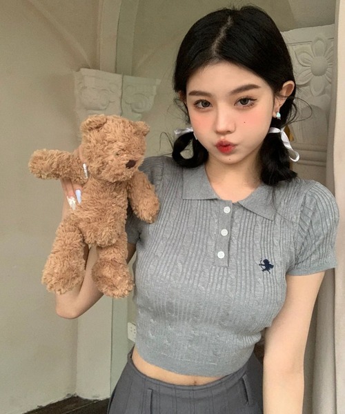 shopnikoniko(ショップニコニコ)の「半袖 ショート丈 エンジェル刺繍 クロップド丈 半袖ポロシャツ(ポロシャツ・レディース・アイボリー/グレー・フリー)」の18枚目の写真