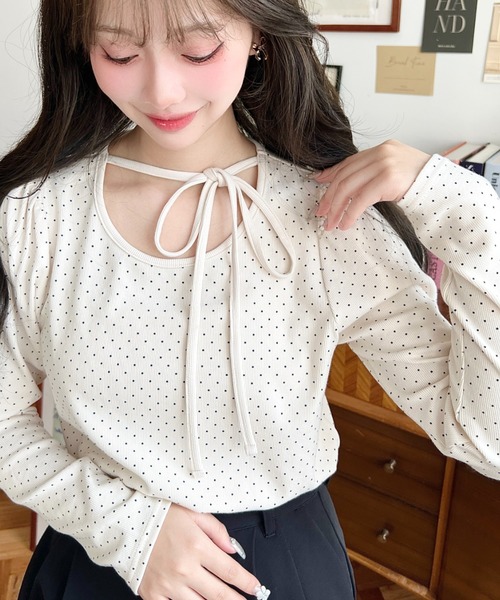 moment+(モーメントプラス)の「ドットプリントバレエコアパフスリーブ長袖カットソー(Tシャツ/カットソー・レディース・ブラック系その他/ホワイト系その他・L/M)」の10枚目の写真