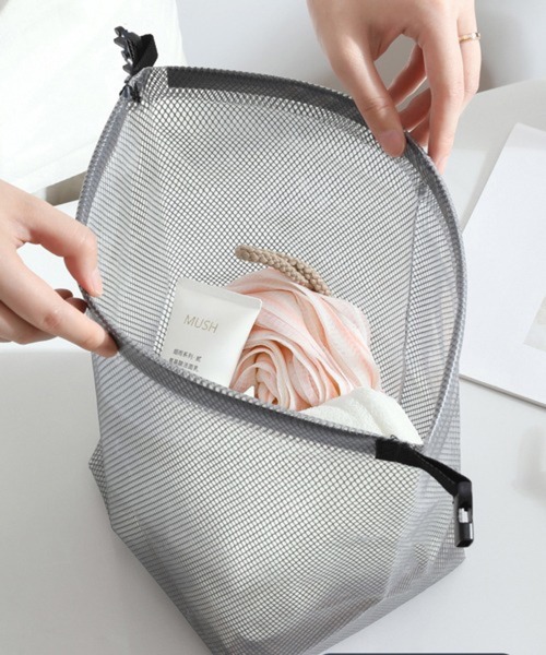 Pochi Pouch(ポチポーチ)の「Pochi Pouch/【3サイズ展開】メッシュ&クリア 防水 ドライ バッグ(エコバッグ/サブバッグ・レディース・グレー/ホワイト・SMALL/MEDIUM/LARGE)」の9枚目の写真