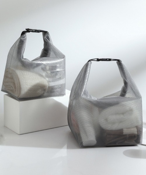 Pochi Pouch(ポチポーチ)の「Pochi Pouch/【3サイズ展開】メッシュ&クリア 防水 ドライ バッグ(エコバッグ/サブバッグ・レディース・グレー/ホワイト・SMALL/MEDIUM/LARGE)」の12枚目の写真