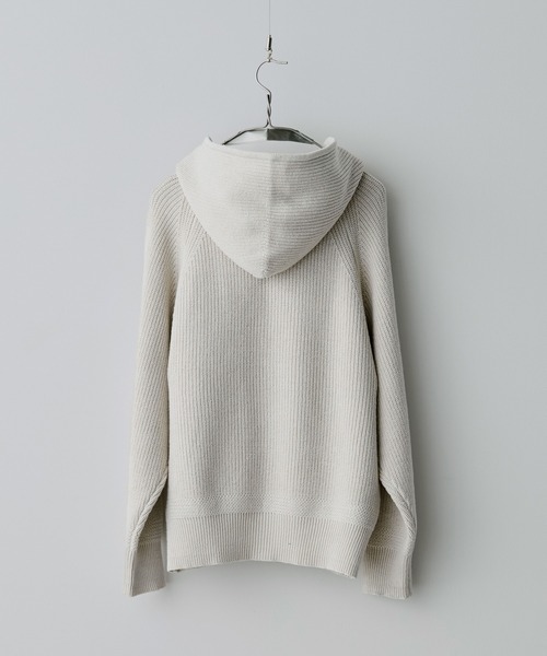 WYM LIDNM（ウィム バイ リドム）の「AZE KNIT CROPPED HOODIE（ニット
