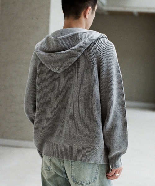 WYM LIDNM（ウィム バイ リドム）の「AZE KNIT CROPPED HOODIE（ニット
