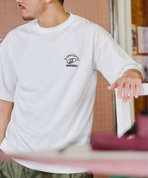 Sunny Smith(サニースミス)の「GODDESS embroidery Tee(Tシャツ/カットソー・メンズ・チャコール/オフホワイト・LARGE/MEDIUM)」の9枚目の写真