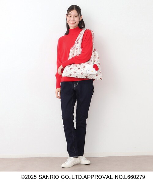 LAURA ASHLEY(ローラアシュレイ)の「【サンリオキャラクターズ コラボ】ハローキティ×ロザンヌ柄 パッカブルトートバッグ(エコバッグ/サブバッグ・レディース・ホワイト系3・00)」の4枚目の写真