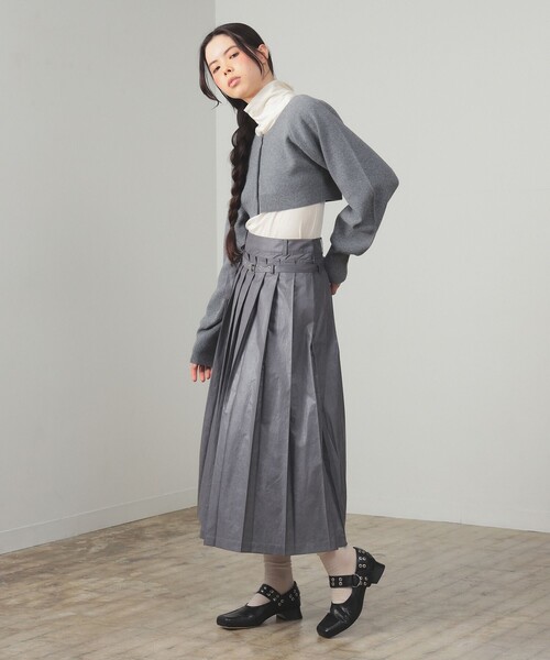 Ray BEAMS(レイビームス)の「クロップド クルーネック カーディガン(カーディガン/ボレロ・レディース・ダークブラウン/シルバー・ONE SIZE)」の7枚目の写真