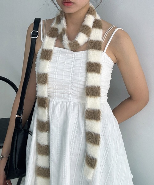 AS KNOW AS plus（アズノゥアズプラス）の「アソート スリムニットマフラー（マフラー・レディース・ベージュ系その他/レオパード/ベージュ系/ピンク系/ホワイト/グリーン系その他/ブルー系その他/ブルー系/グレー/ブラック系その他/ゼブラ/グレー系/ブラック・FREE）」の6枚目の写真