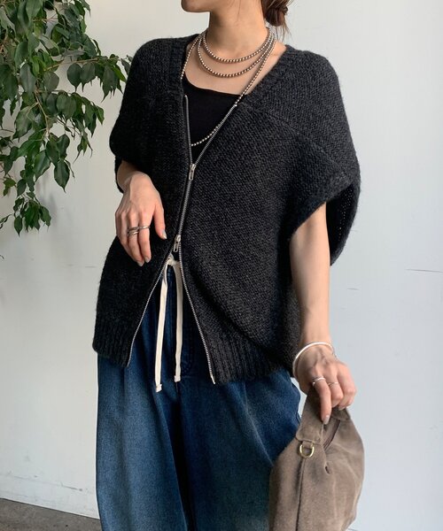 DouDou（ドゥドゥ）の「【新色追加/WEB限定】 ダブルジップ変形ベスト（カーディガン/ボレロ・レディース・ブラック/アイボリー/グレー/ブラウン・FREE）」の13枚目の写真