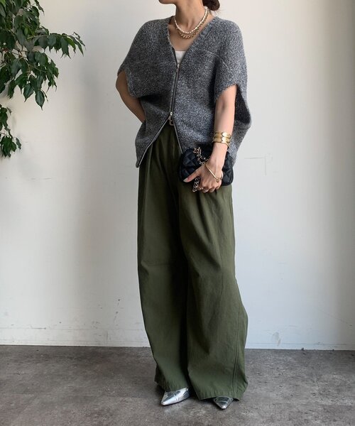 DouDou（ドゥドゥ）の「【新色追加/WEB限定】 ダブルジップ変形ベスト（カーディガン/ボレロ・レディース・ブラック/アイボリー/グレー/ブラウン・FREE）」の18枚目の写真