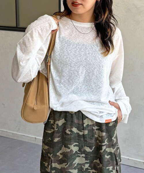 CPCM(シーピーシーエム)の「スラブシアーロンT(Tシャツ/カットソー・レディース・ブルー系その他/ブラック/ホワイト系その他/ベージュ系その他/レッド系その他/オフホワイト・MEDIUM/LARGE)」の11枚目の写真