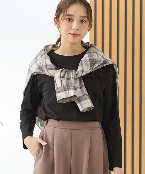 Honeys(ハニーズ)の「ロゴ刺繍Tシャツ(Tシャツ/カットソー・レディース・グリーン/ブラウン/ベージュ/ブラック/オフホワイト・L/LL/M/S)」の3枚目の写真